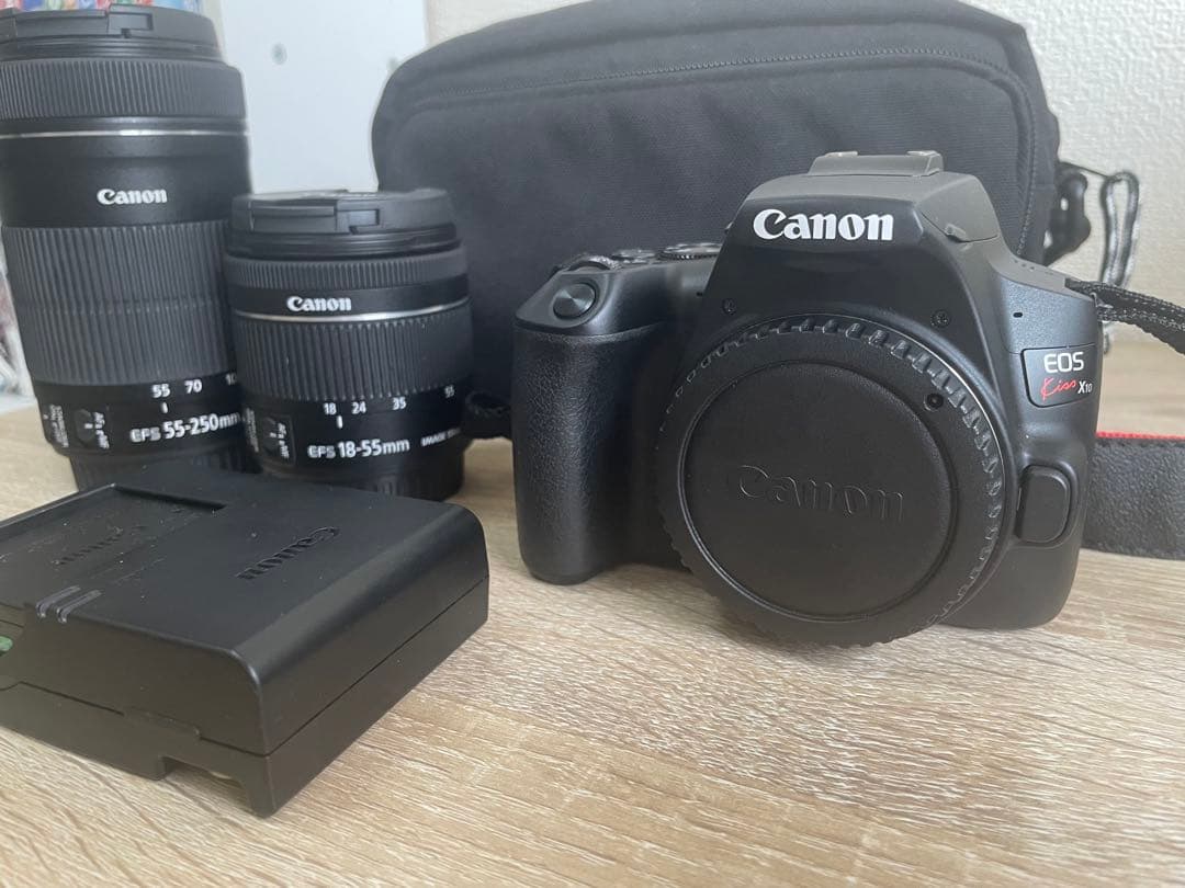 Canon EOSkiss X10ダブルレンズキット キヤノン（Canon） Canon EOS Kiss X10 ダブルズームキット カメラ