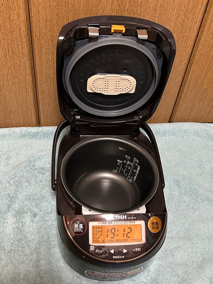 象印NP-ZD10 圧力IH炊飯ジャー 5.5合 1.0L