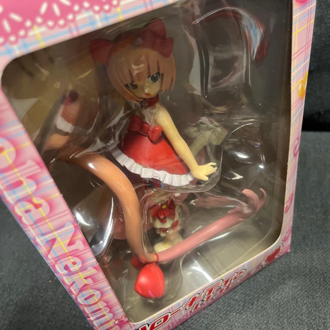 新品　未開封　未使用　ハローキティといっしょ！　猫村いろは フィギュア