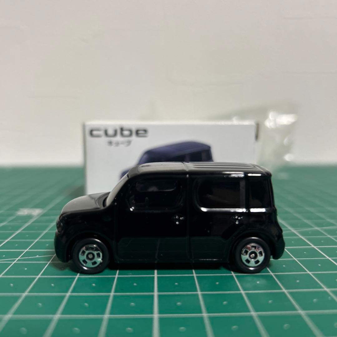 非売品トミカ 日産 キューブ スーパーブラック カラーサンプル 特注品