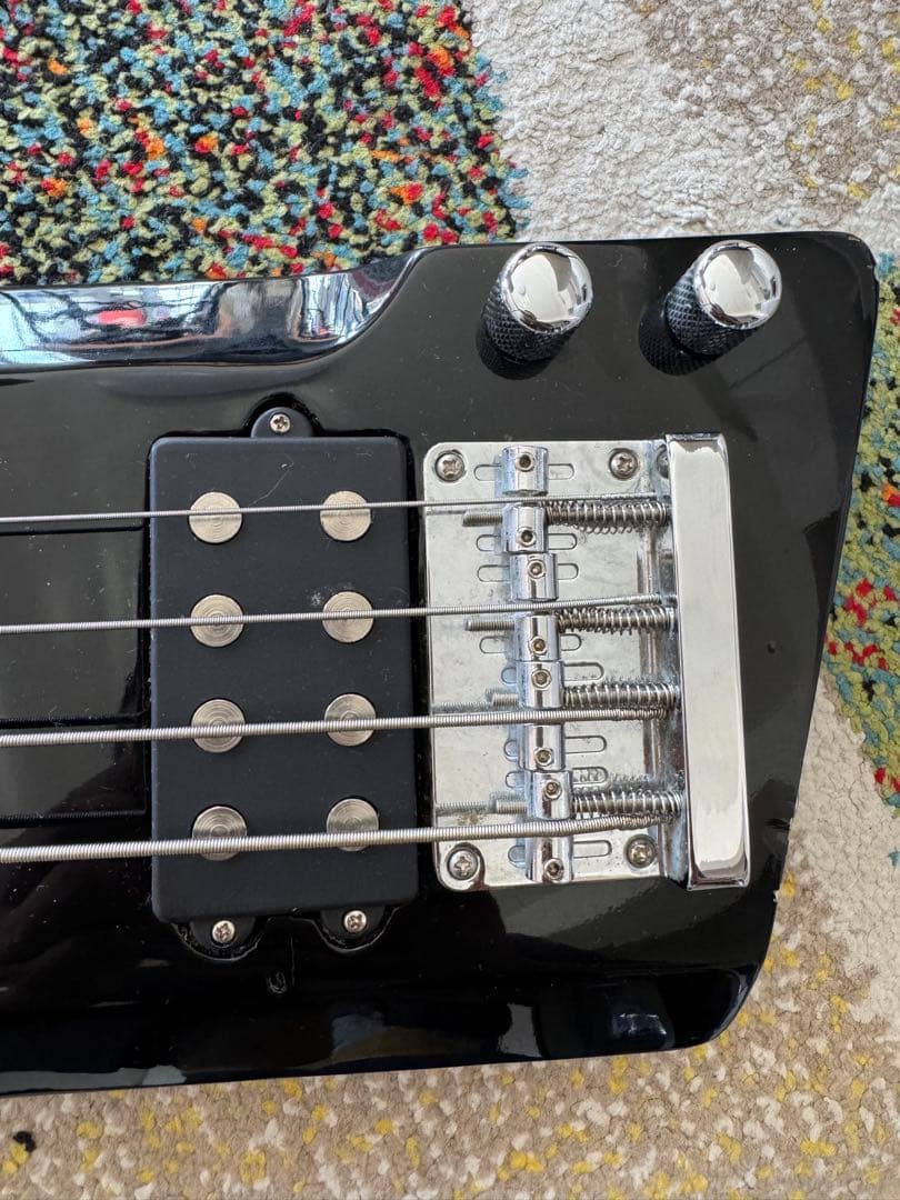 ブラックエレキベース 4弦 - メルカリ