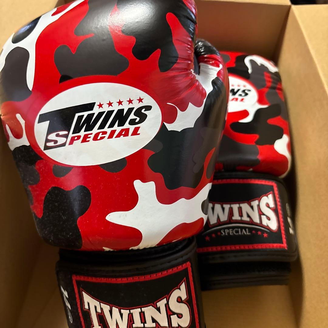 限定品 Fairtex ボクシンググローブ 黒/黄 16oz