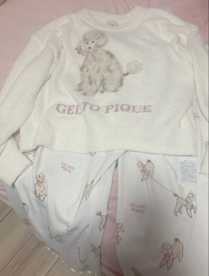 新品未使用 トイプードル 上下セット 楽天市場】ちょこんと座るわんこ《仔犬 プードル (19.8cm)》〔 WOOBIA