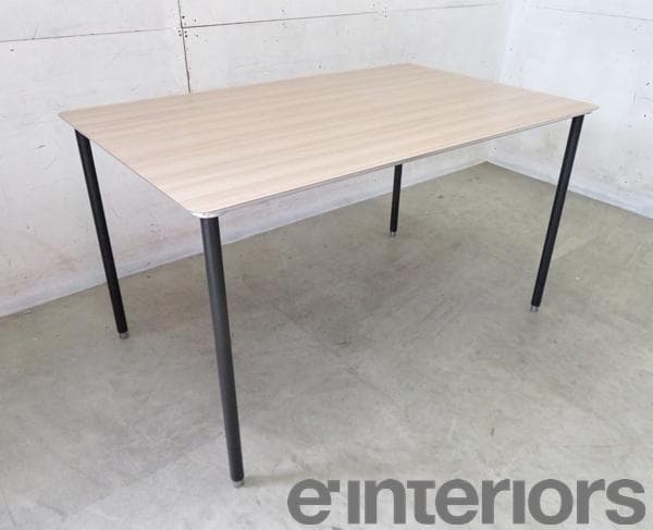 美品■インテリアズ■アルミ×木目/エルム■TEE■ダイニングテーブル■デスク■ 美品□インテリアズ□モダン□アルミ×木目/エルム□TEE□ダイニング