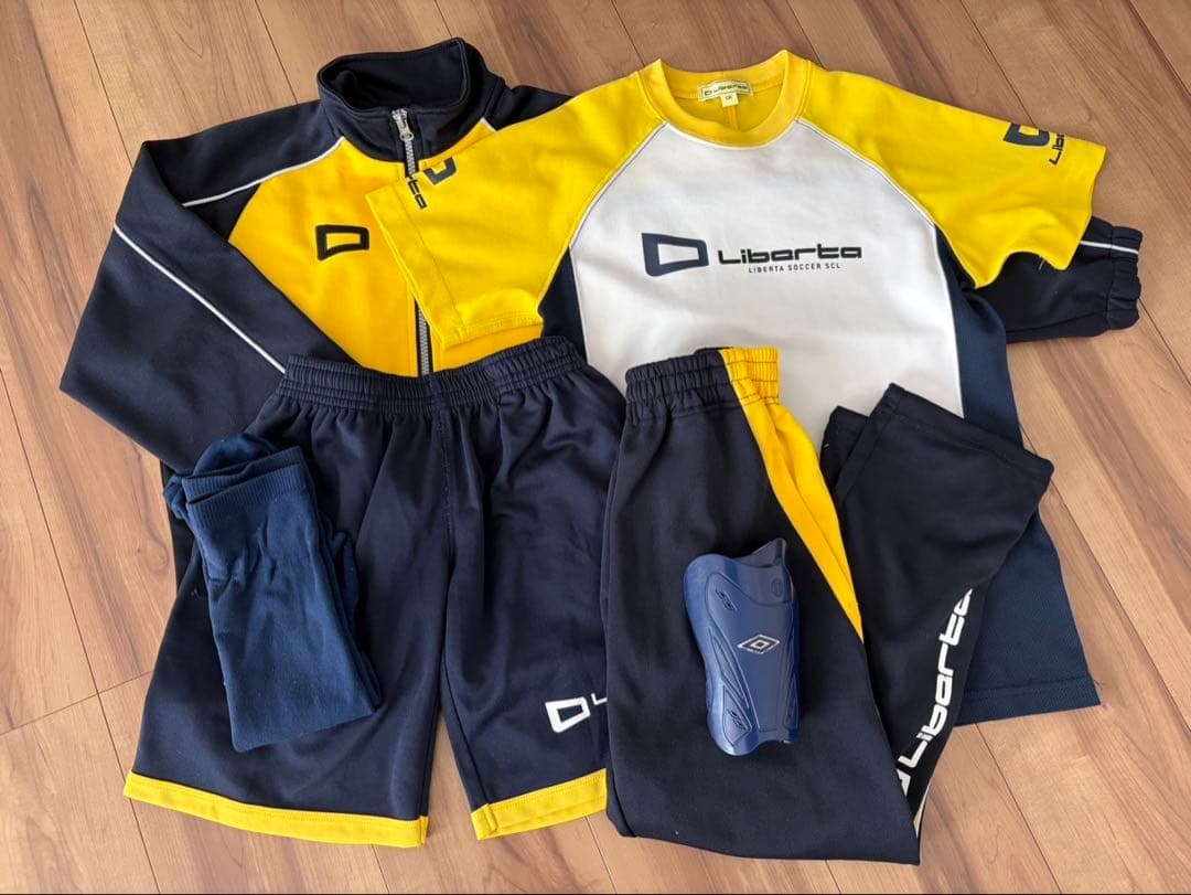 リベルタ 130ユニフォーム、ジャージ、レガースセット - メルカリ