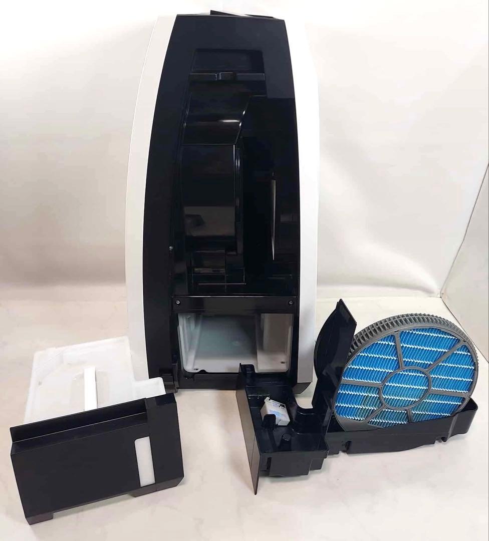 Emiちゃん専用 SHARP 除加湿空気清浄機 KC-HD70-W 2021年製 - メルカリ