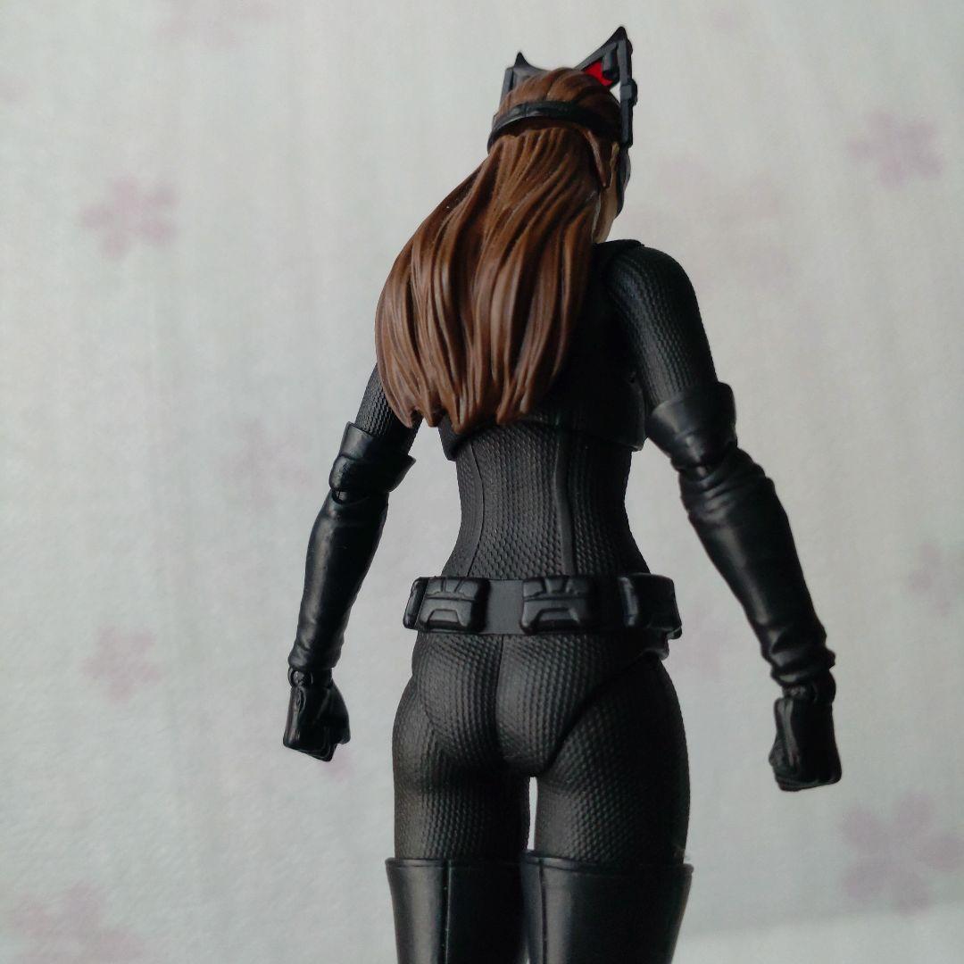 S.Hフィギュアーツ　キャットウーマン