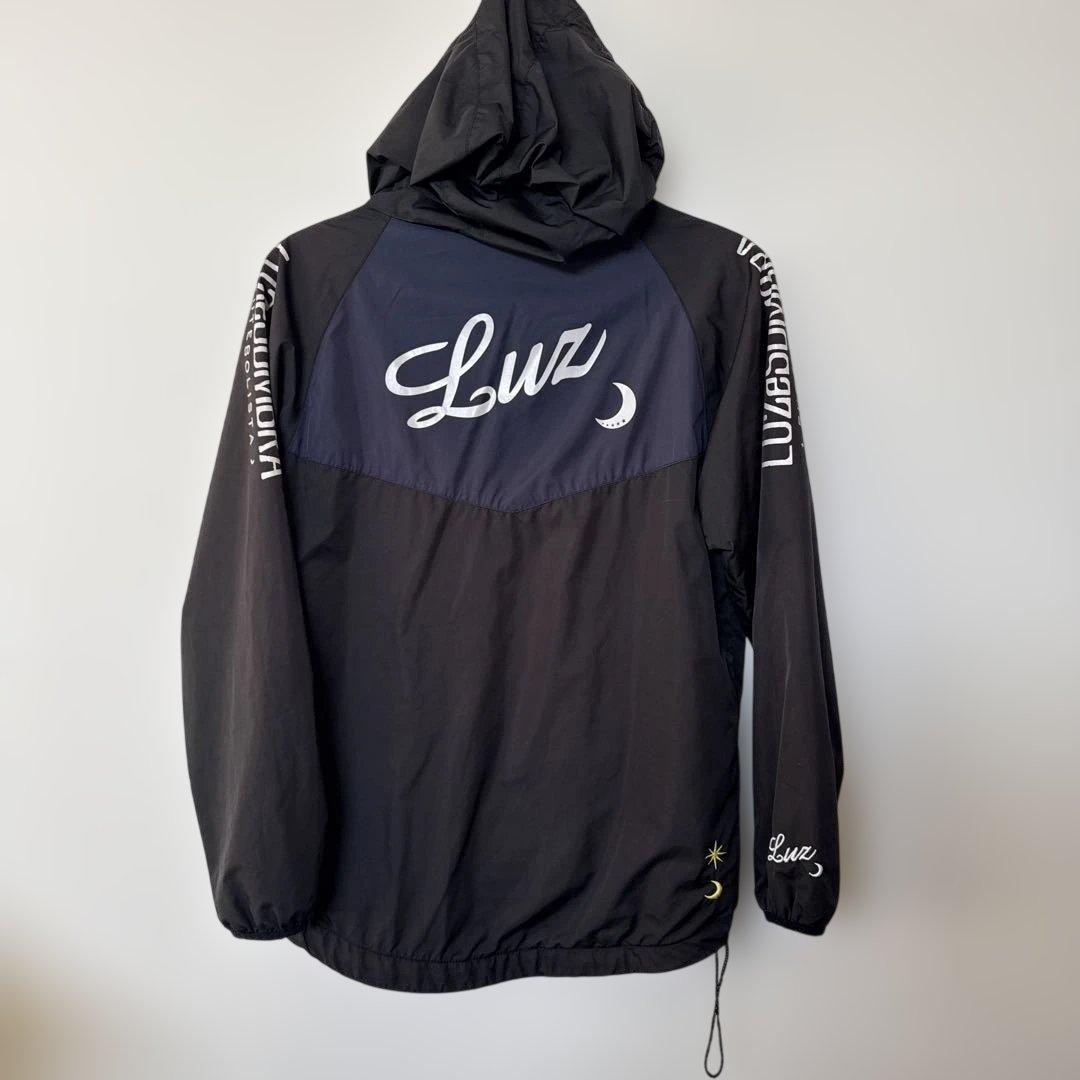 ルースイソンブラ 150 ピステ•ウィンドブレーカー 黒×ネイビー - メルカリ