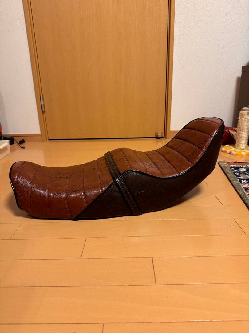 ZRX400 シート チョビ3段 三段シート - メルカリ