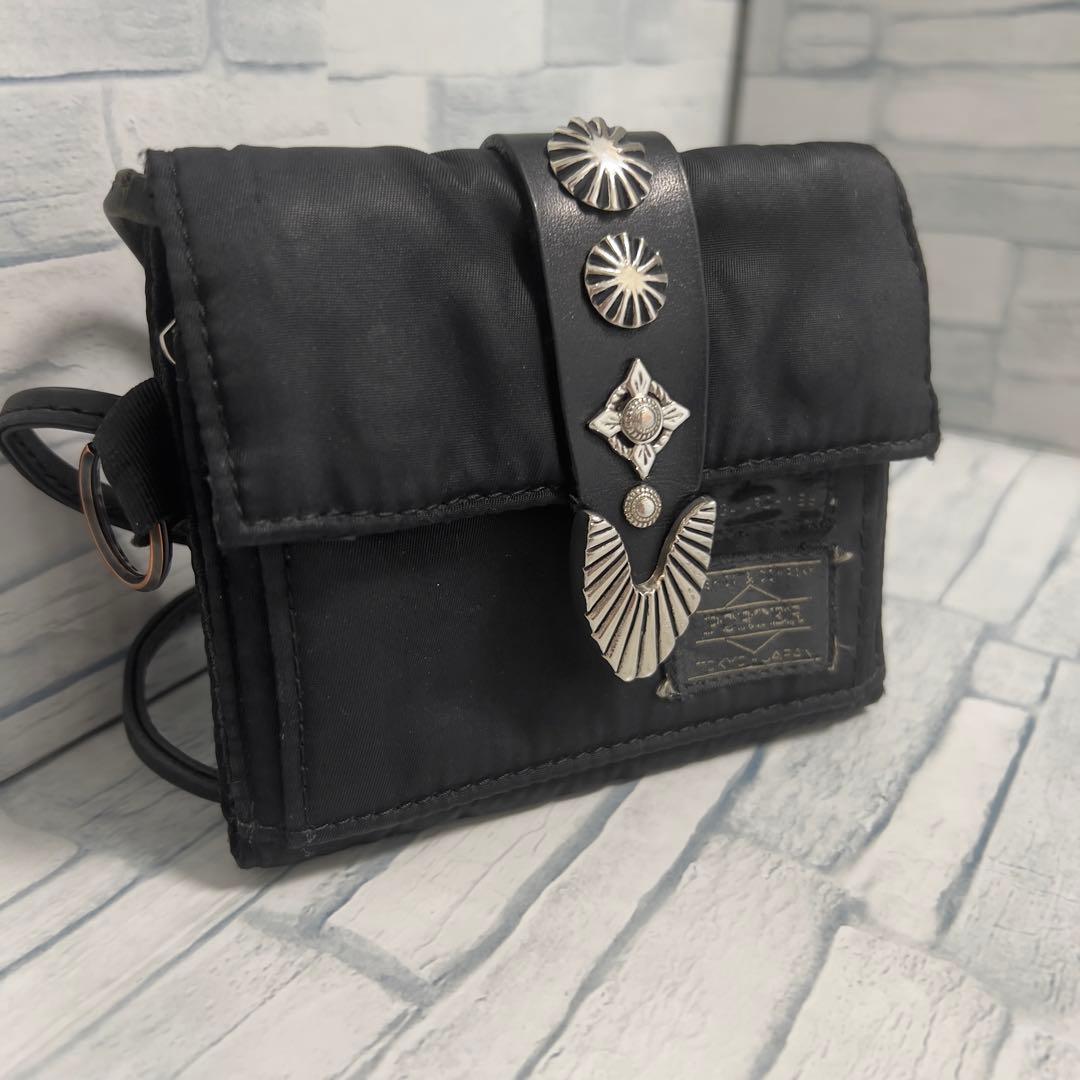 【限定・希少】ポーター×トーガ　ショルダーウォレット　財布　コラボ　黒　toga TOGA x PORTER(トーガ x ポーター) SHOULDER WALLET | 吉田カバン
