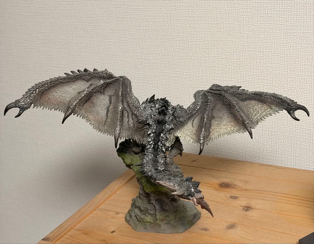 モンスターハンター 箱無し銀火竜リオレウス希少種クリエイターズ