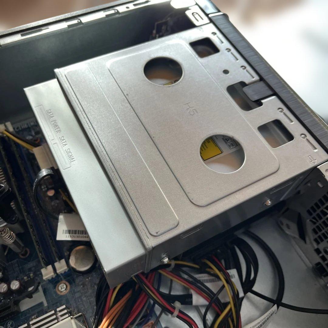 モバイルモニタ、Offcei付すぐ使えるLenovo HS520s i3/8GB - メルカリ