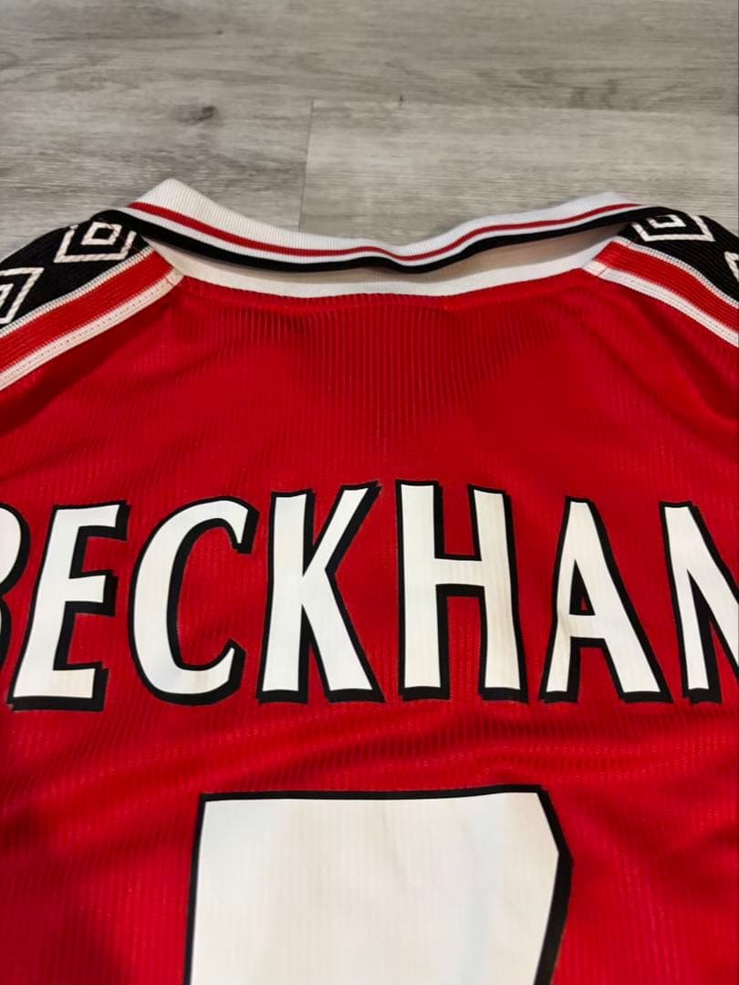 マンチェスターユナイテッド #7 ベッカムユニフォーム 襟付き アンブロ