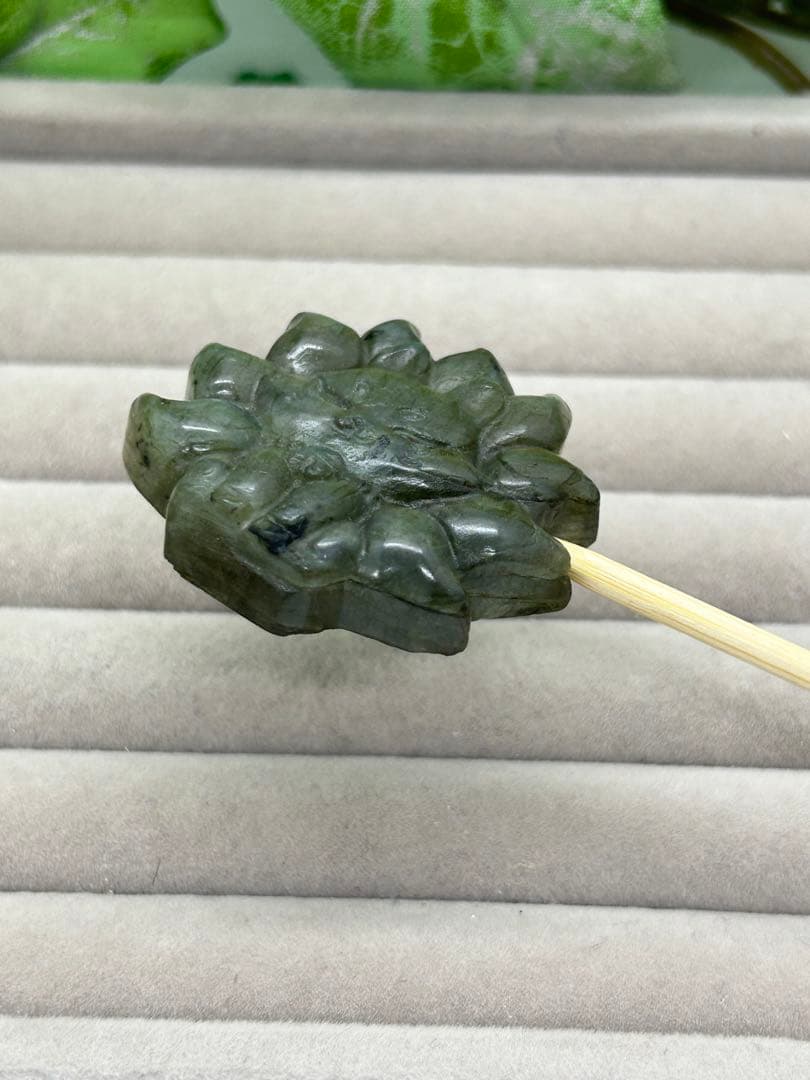 天然石ラブラドライト きつねパーツ No.1339 - メルカリ