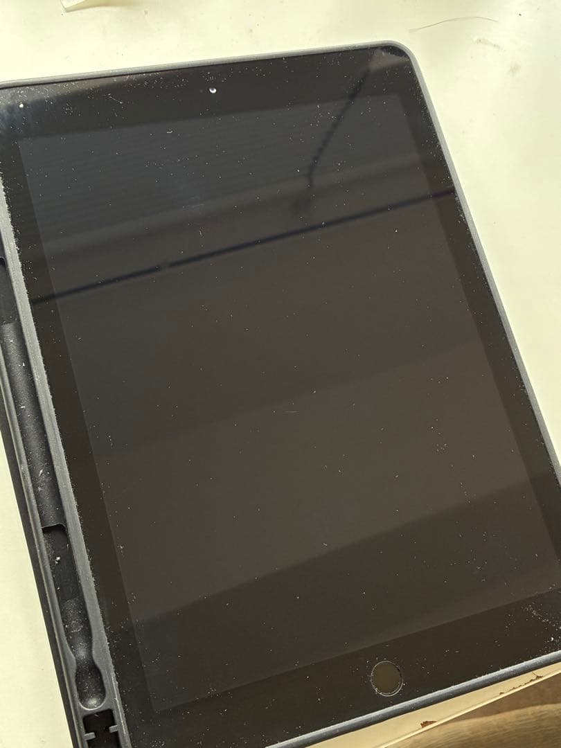 Apple iPad 第6世代（2018年モデル）128GB Wi-Fiモデル Amazon.com : 2018 Apple iPad (WiFi, 128GB) Space Gray (Renewed