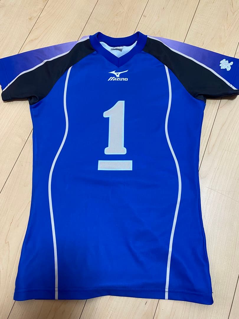 限定セール中！超激レア！　茨城 水戸桜ノ校 女子バレーボール　ユニフォーム 1番 超激レア！ 茨城 水戸桜ノ校 女子バレーボール ユニフォーム 1番