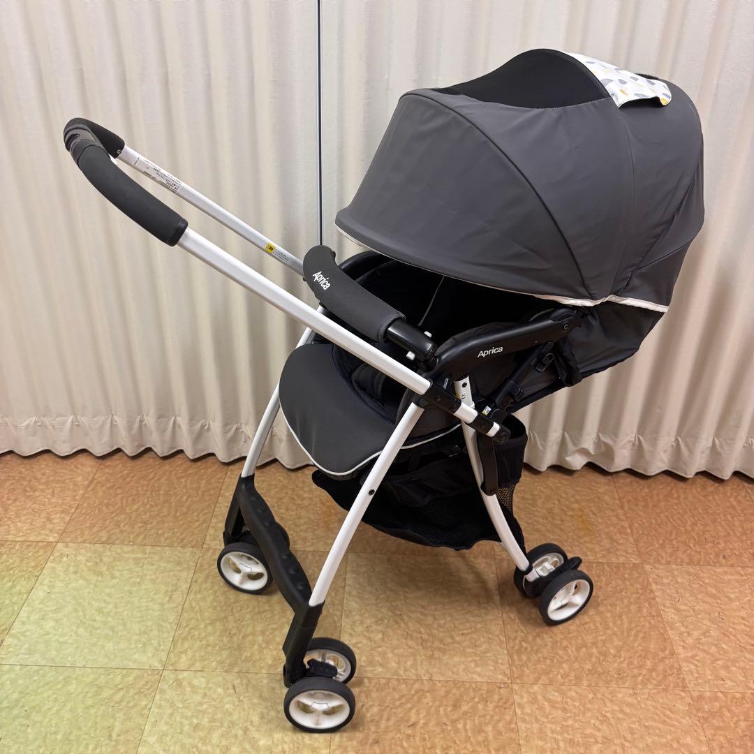 クリーニング済　☆綺麗☆　アップリカ　カルーンエアー　ハイシート　グレー アップリカ（Aprica） カルーンエアー AD グレー GR 超軽量3.9kg