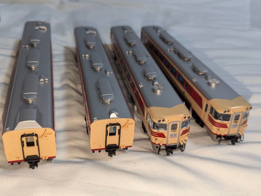 KATO　キハ82系　４両基本セット　【3-509】　室内灯点灯　HOゲージ