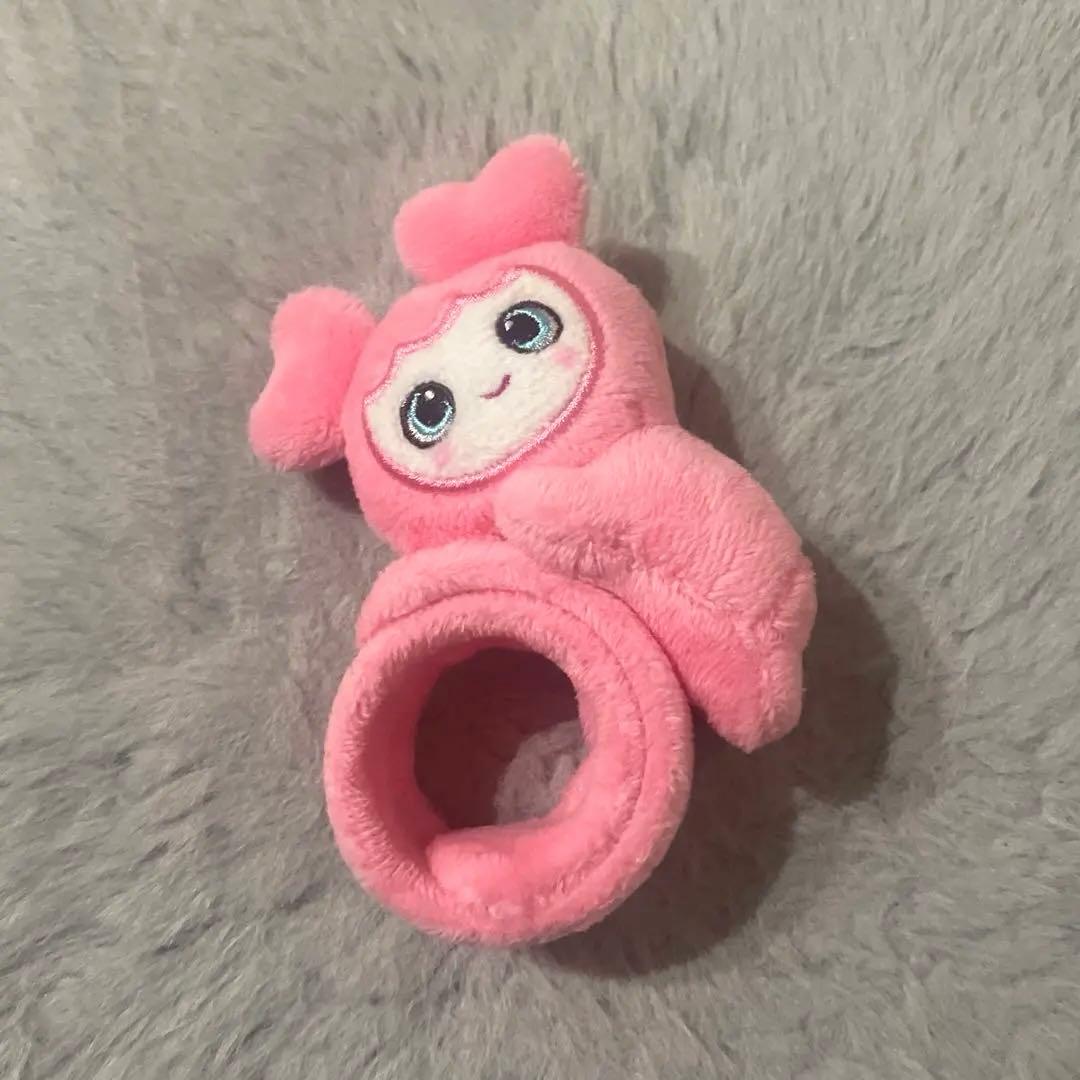 TWICEモモ モブリー ぱっちんバンド - メルカリ