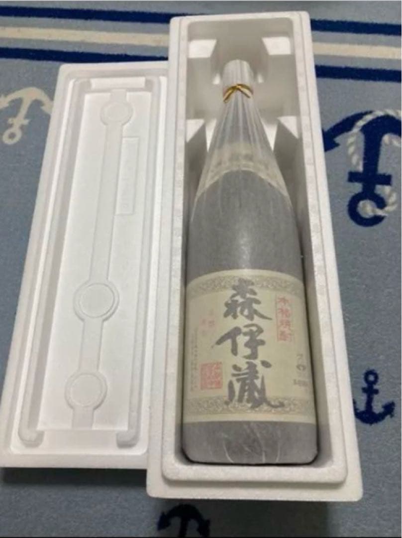 森伊蔵　4月　当選分　1800ml Amazon.co.jp: 芋焼酎 森伊蔵 1800ml : 食品・飲料・お酒