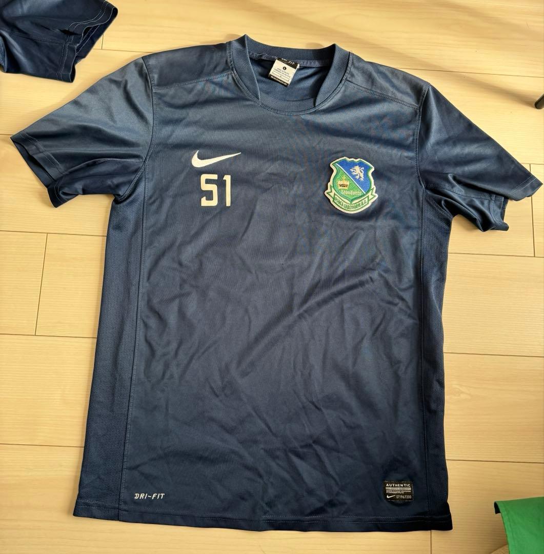 美品)大阪産業大学附属高等学校サッカー部 ユニフォーム/練習着 5点