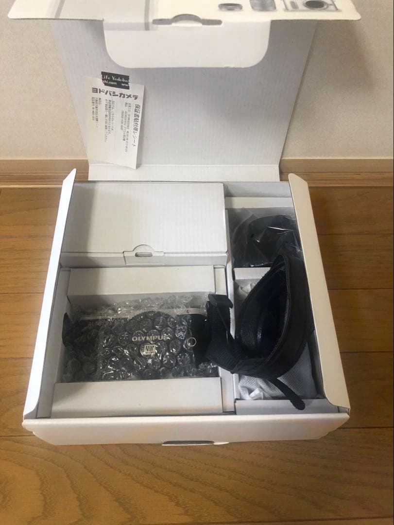 OLYMPUS E-PL8 箱付き レンズ2本セット 希少シャッター数272枚 - メルカリ