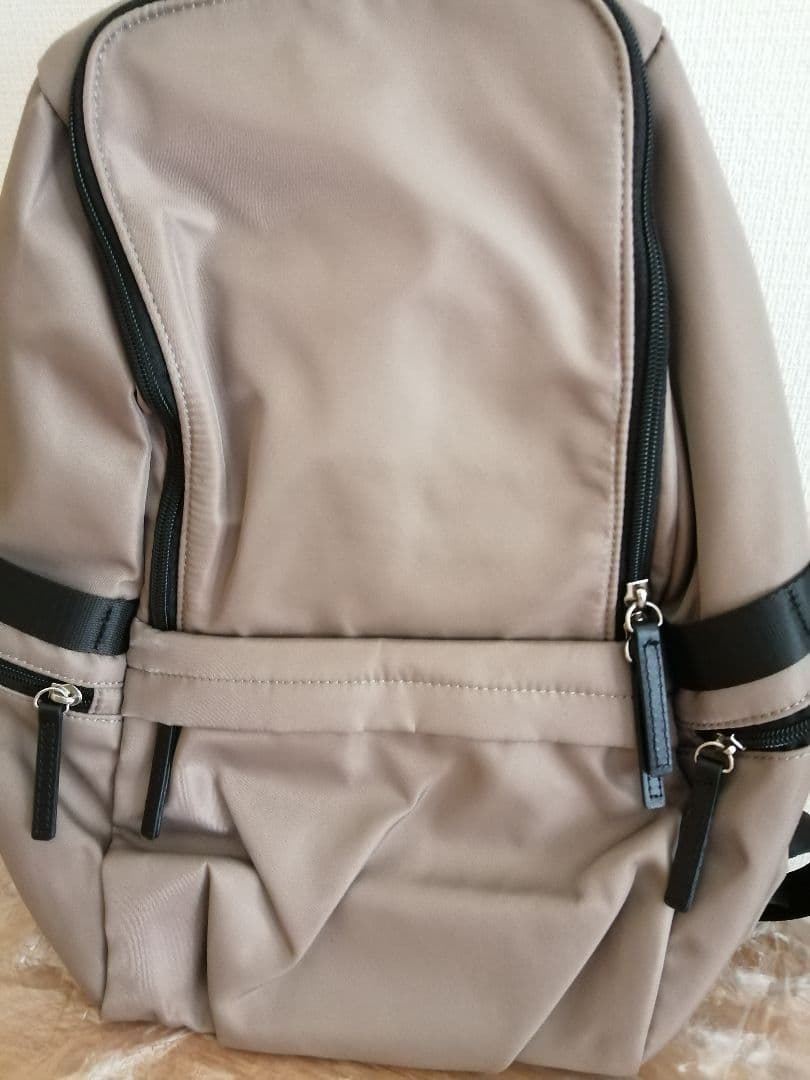 新仕様 新品 ICB アイシービー 8ポケットナイロンリュック ライト