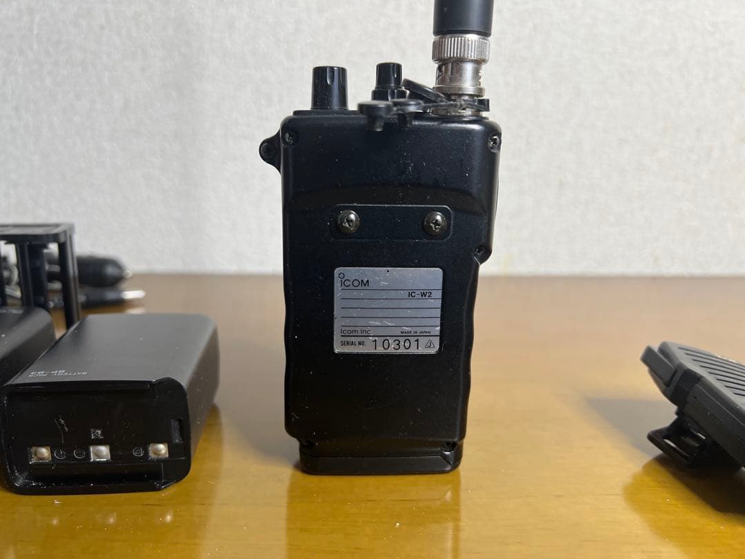広域受信】ICOM IC-W2デュアルバンドアマチュア無線機アンテナセット付