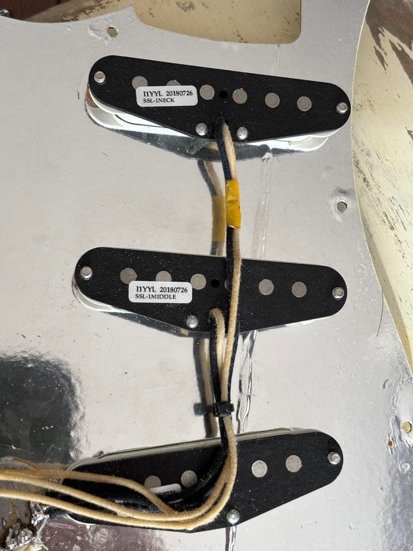 ストラトキャスタータイプ　日本製2Pバスウッドボディ　国産ネック