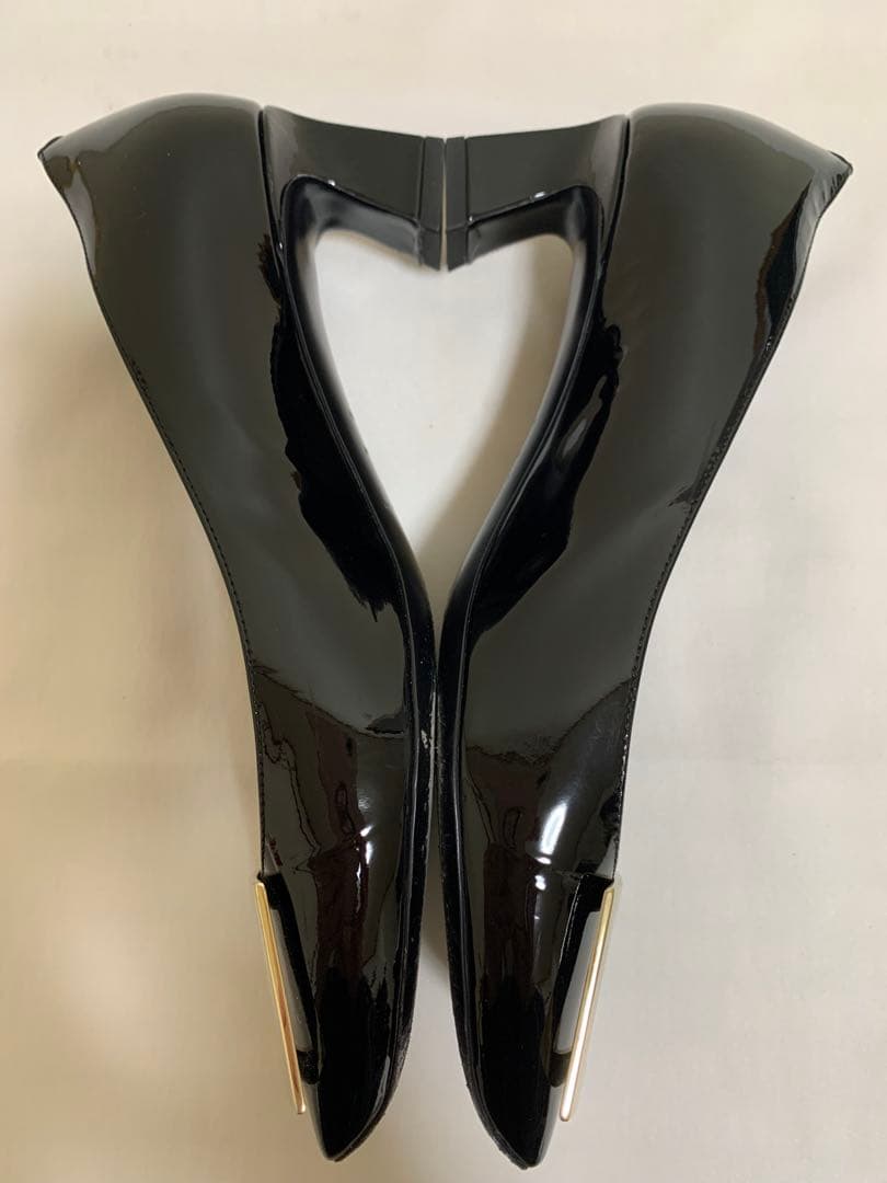 美品】Roger Vivier ブラック エナメル ハイヒール24cm