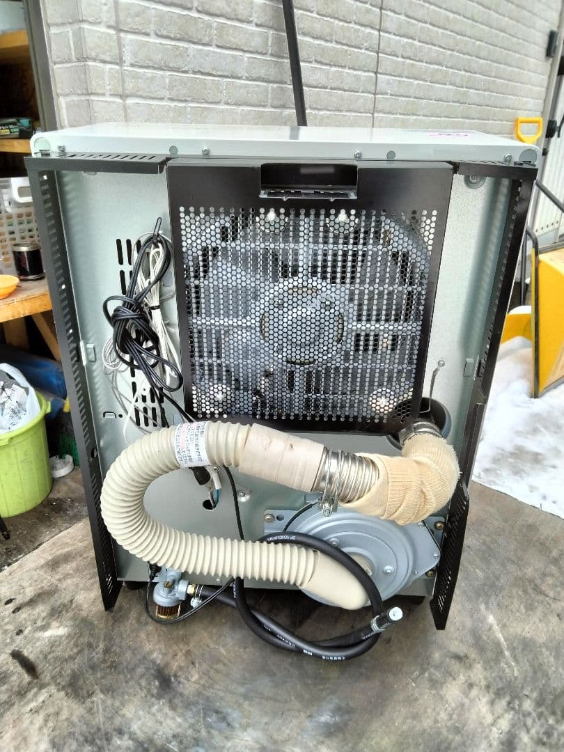 札幌発コロナFF温風石油ストーブ！品番「FF‐4213GS」2013年式中古品⑯