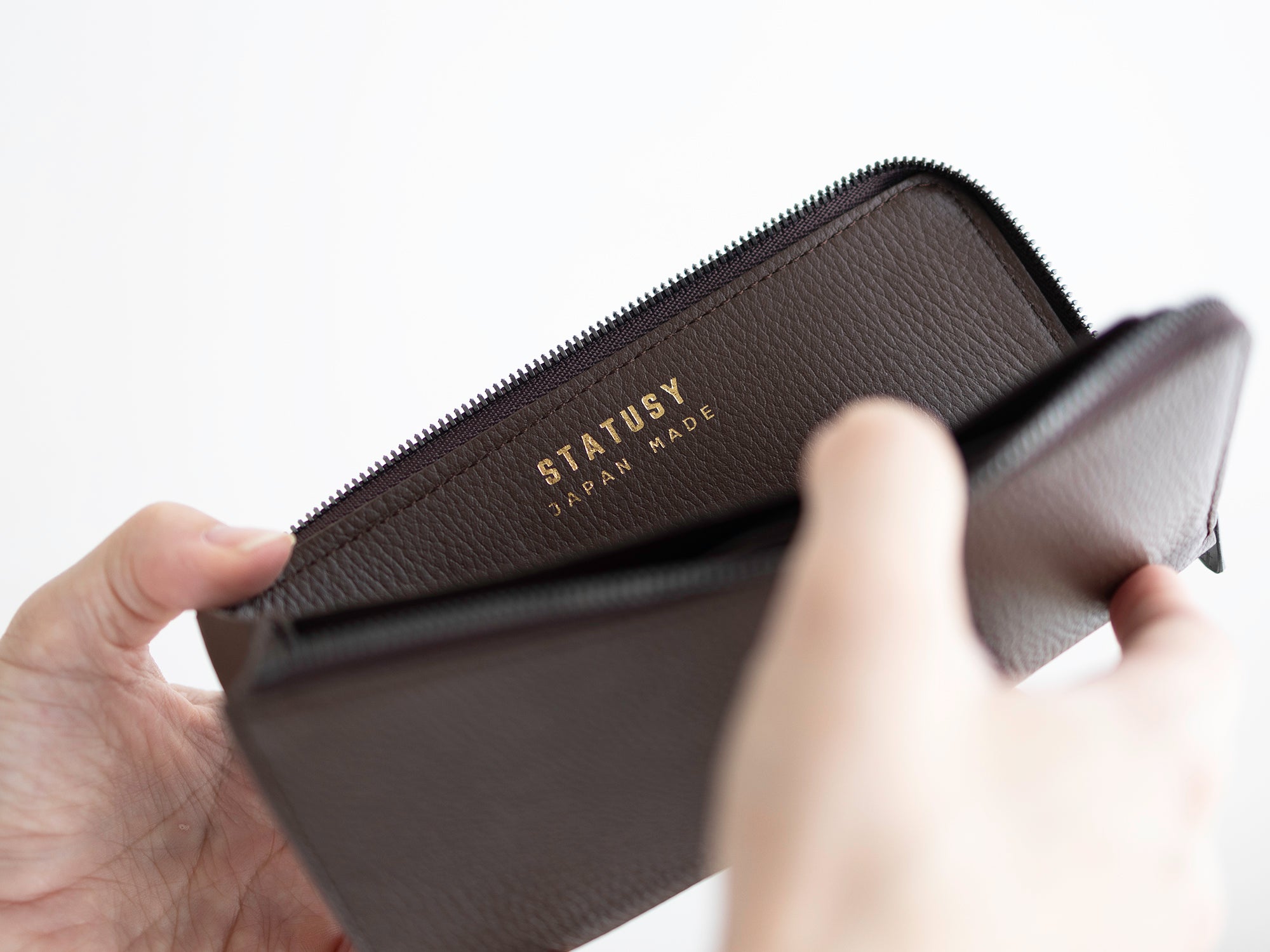 il modo ZIP concept 水濡れ、傷に強い！最小を目指した長財布 – 革