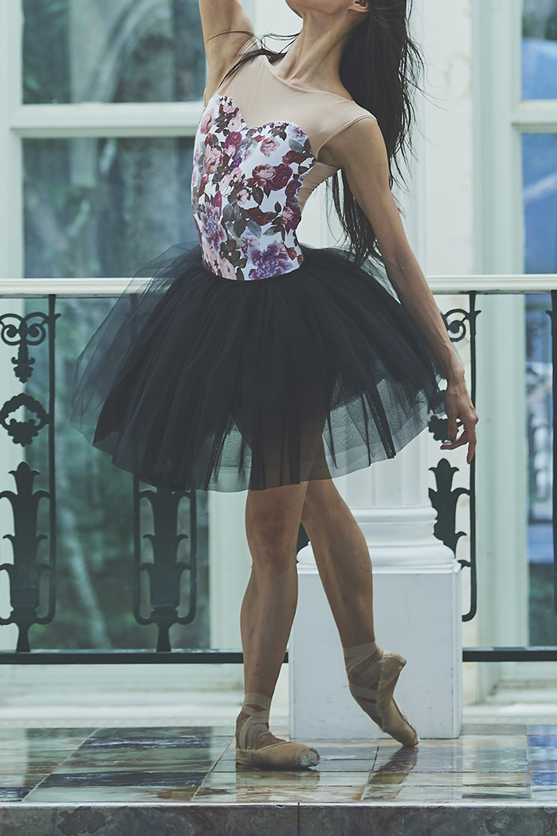 stina / type H half sleeve / glen check black