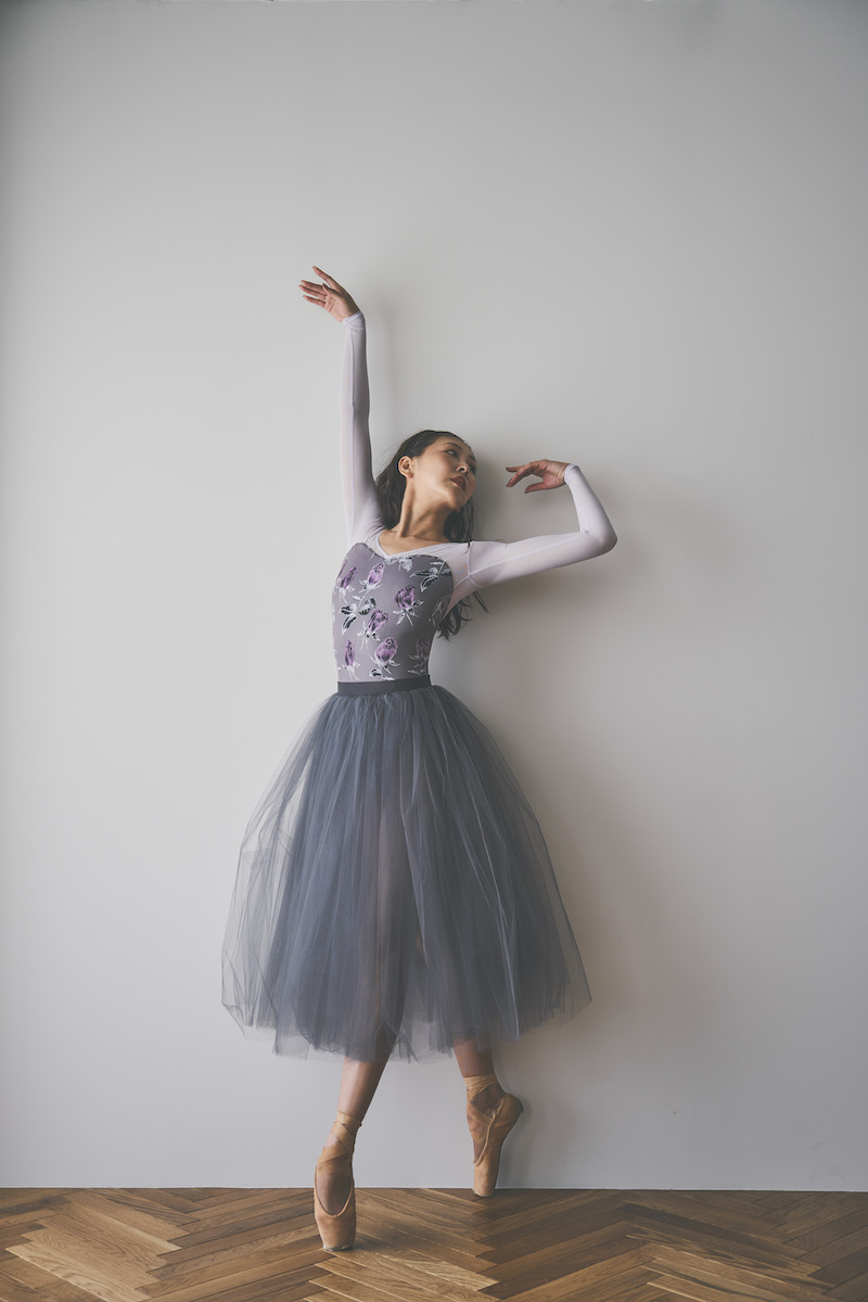 stina / type V lucky / Noire Rose grayish mauve