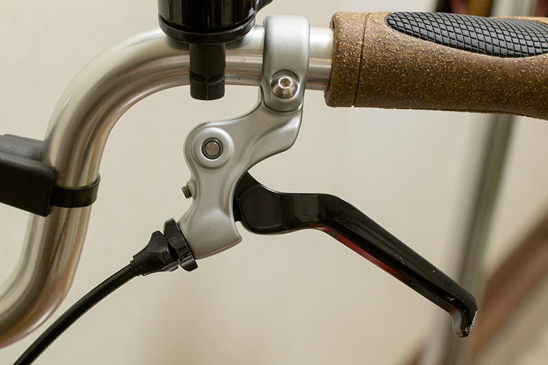 LTR: ブレーキレバーとバリスタ – syluet A